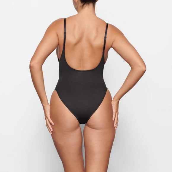 SKIMS FITS EVERYBODY SQUARE NECK ONYX Swimsuit Small - Picture 5 of 6